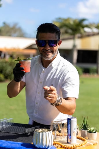 Gallery photo 16 of V&M - Mint & Lime Pour