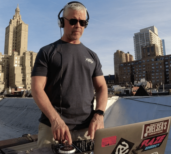 Gallery photo 1 of DJ AD Foster