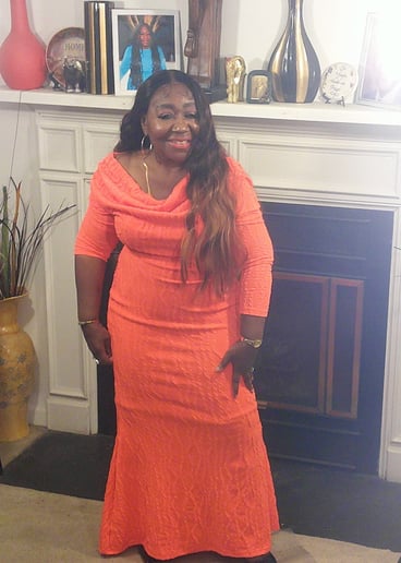 Gallery photo 2 of Vonnie S