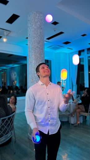 Gallery photo 3 of Vova Juggler