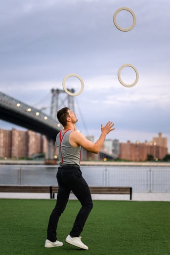 Gallery photo 6 of Vova Juggler