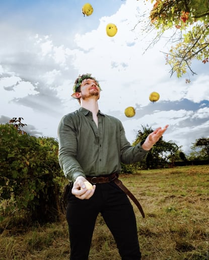 Gallery photo 1 of Vova Juggler