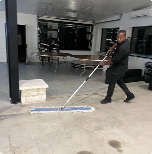 Gallery photo 2 of Vow to Clean Event Staff & Cleanup