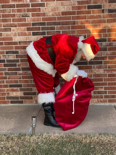 Gallery photo 1 of Wagoner Santa