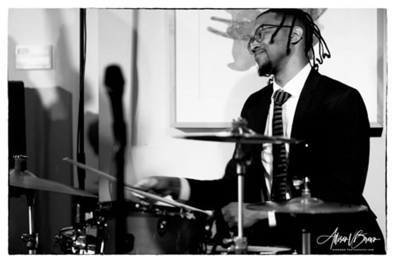 Gallery photo 1 of Waresdanny Music