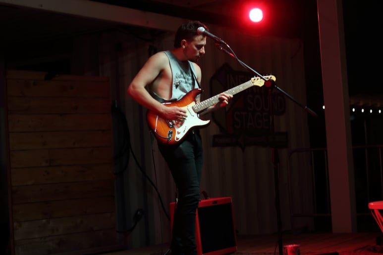 Gallery photo 1 of Warren Weitner