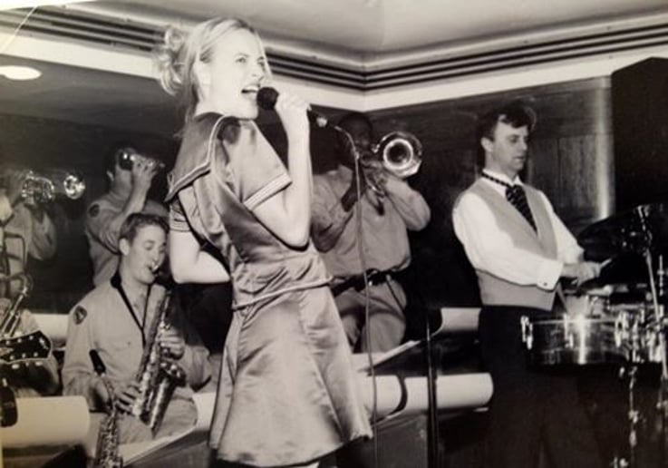 Gallery photo 2 of Wartime Radio Revue Singers