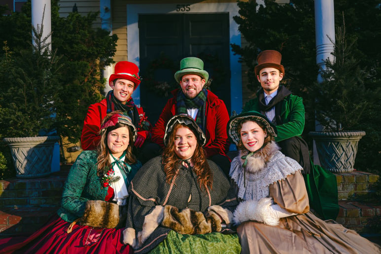 Gallery photo 2 of Washington St. Carolers
