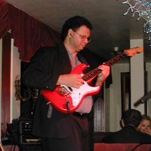 Gallery photo 6 of Wayne Marshall Guitarist