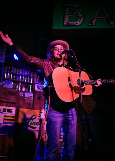 Gallery photo 1 of WC Huntley - Solo Acoustic Performer