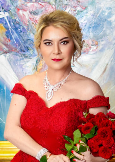 Gallery photo 10 of Wedding and Portrait Photographer