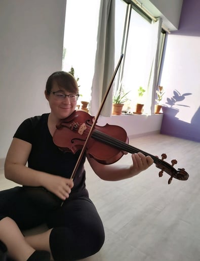 Gallery photo 3 of Shayna - Wedding & Event Violinist & Violist