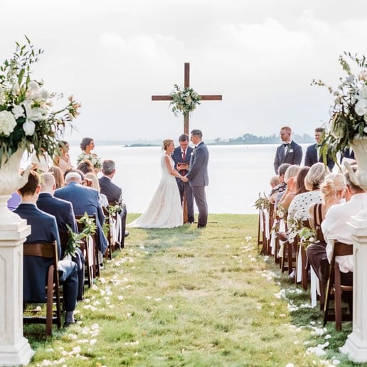 Gallery photo 1 of Wedding Officiant