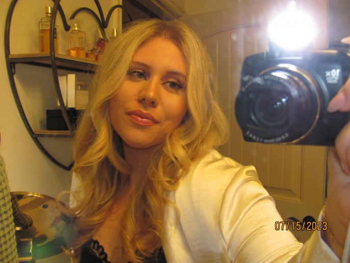 Gallery photo 1 of Wedding Singer/Vocalist, Lexy Feeback