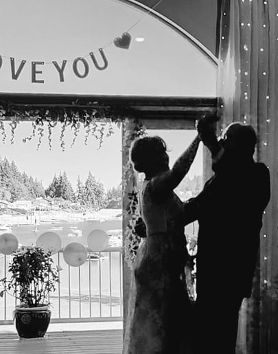 Gallery photo 2 of Weddings Officiant by Kimberly Brown