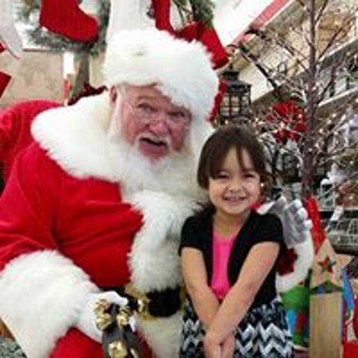 Gallery photo 3 of Wenatchee Santa
