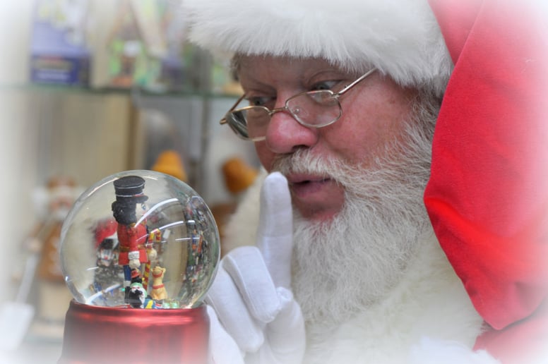 Gallery photo 8 of Wenatchee Santa