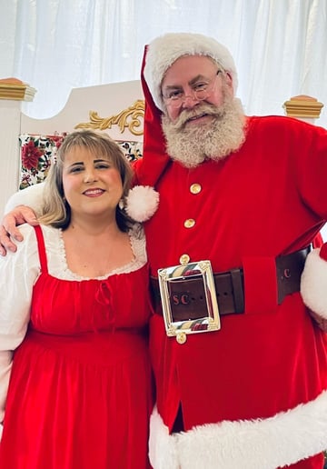 Gallery photo 11 of Simply Saint Nick