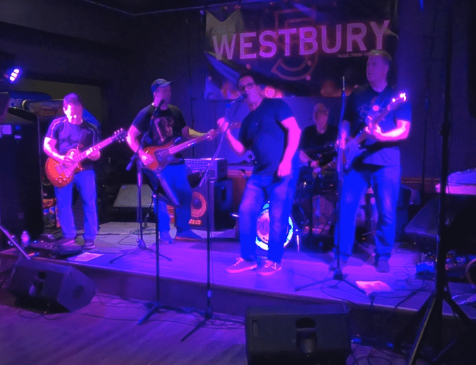Gallery photo 2 of Westbury 5
