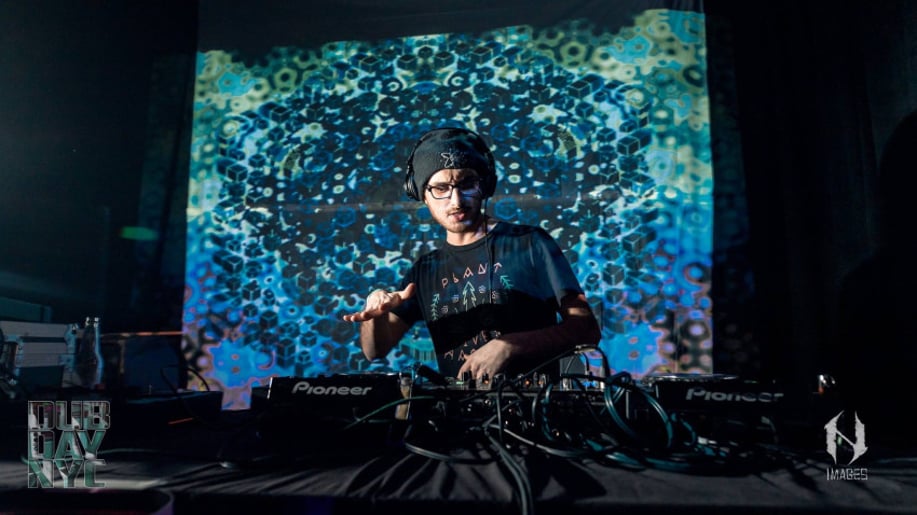 Gallery photo 3 of DJ Claytonic