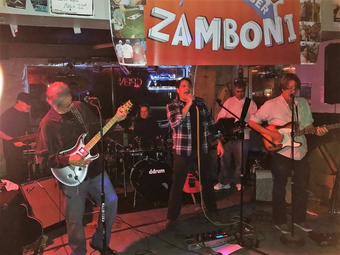 Gallery photo 2 of Wet Kneez Band