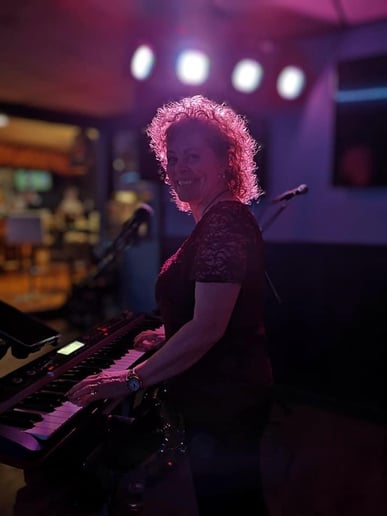 Gallery photo 3 of Whiskey Mojo Band