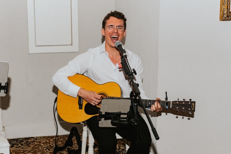 Gallery photo 5 of White Roses Entertainment
