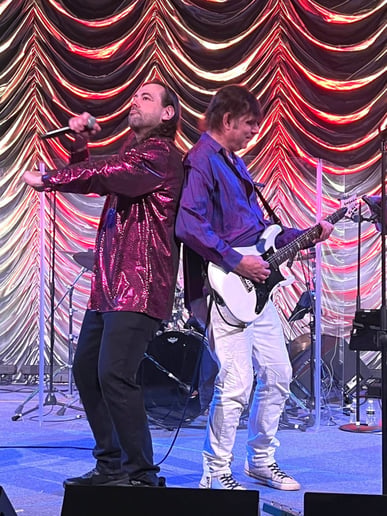 Gallery photo 14 of White Wedding Band