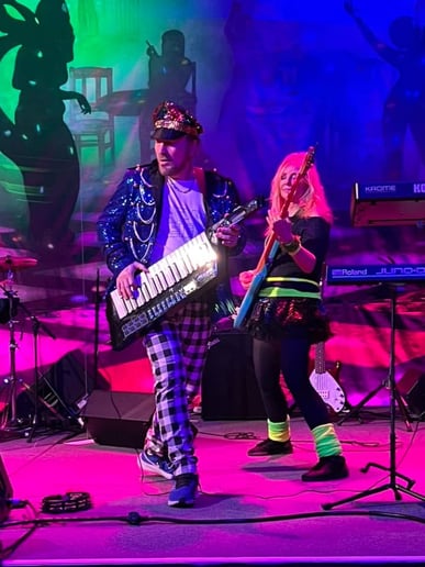 Gallery photo 48 of White Wedding Band