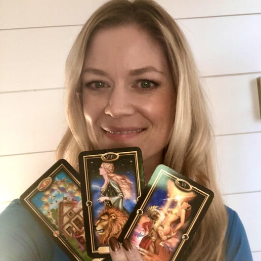 Gallery photo 7 of Whitney's Radiant Readings