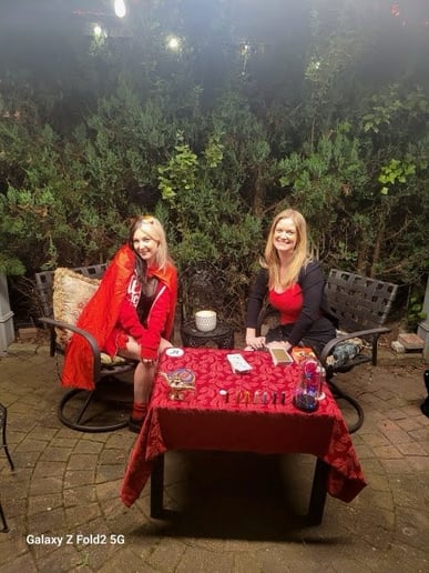 Gallery photo 4 of Whitney's Radiant Readings