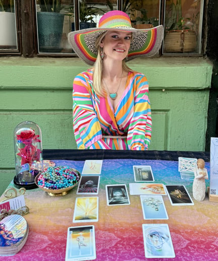 Gallery photo 16 of Whitney's Radiant Readings