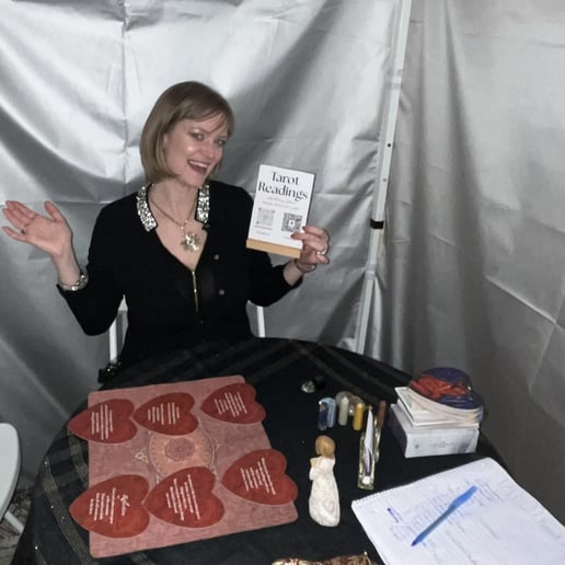 Gallery photo 18 of Whitney's Radiant Readings