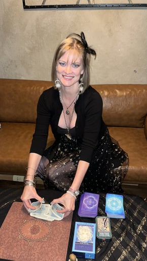 Gallery photo 1 of Whitney's Radiant Readings