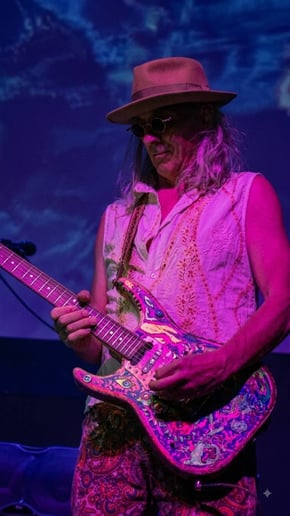 Gallery photo 2 of Whole Lot of Zeppelin