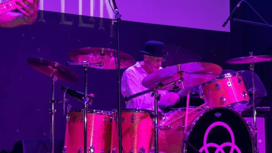 Gallery photo 4 of Whole Lot of Zeppelin