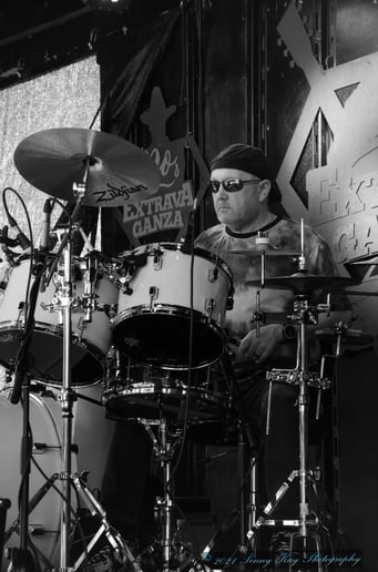 Gallery photo 7 of Wil Van Winkle and the Sixpins