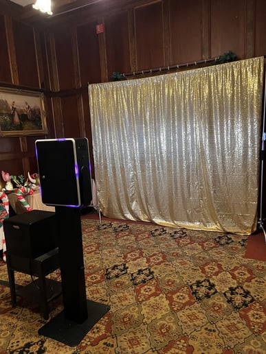 Gallery photo 7 of Wild Rose Photo Booth