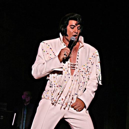 Gallery photo 8 of Elvis by Will
