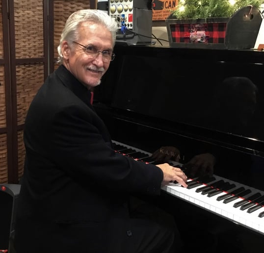 Gallery photo 10 of William Woods at the Piano