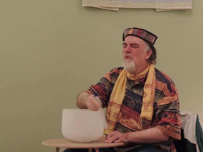 Gallery photo 6 of Wingin' It w/ Opti-Mystic SteVen D. LightSpring,