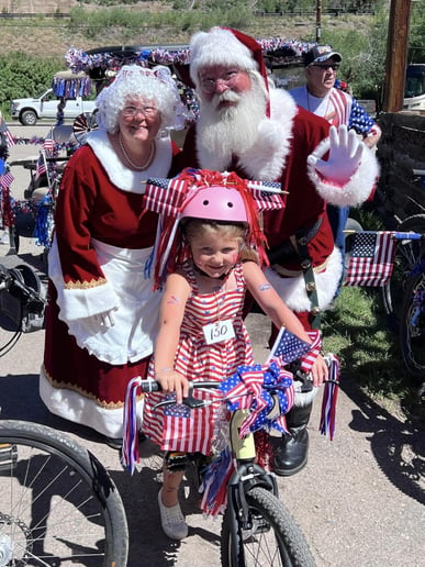 Gallery photo 10 of Wise Old Santa Claus
