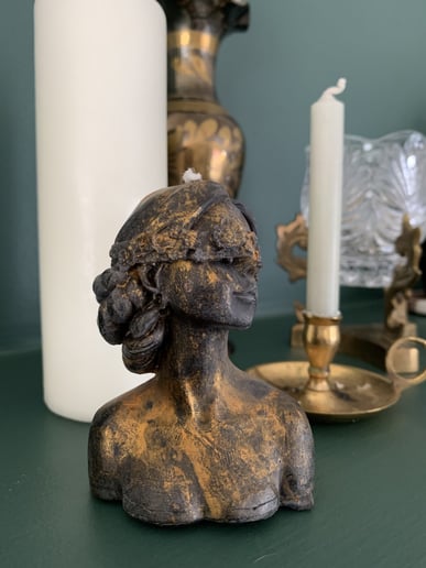 Gallery photo 2 of Witch of the Woods