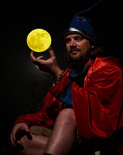 Gallery photo 1 of Wizard of Awes - Tarot & Palmistry