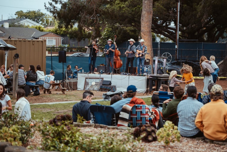 Gallery photo 9 of Wood & Steel Live Music Company