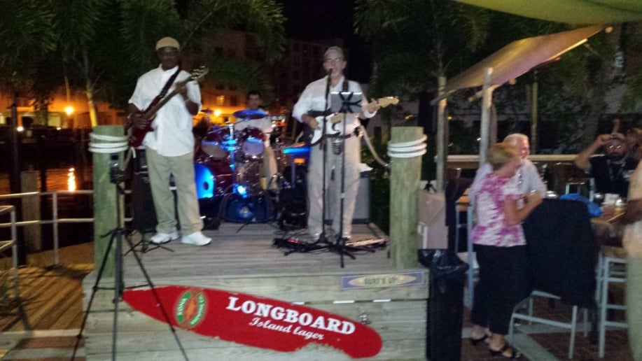 Gallery photo 3 of Woody and the Longboards