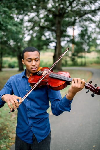 Gallery photo 3 of Working violist