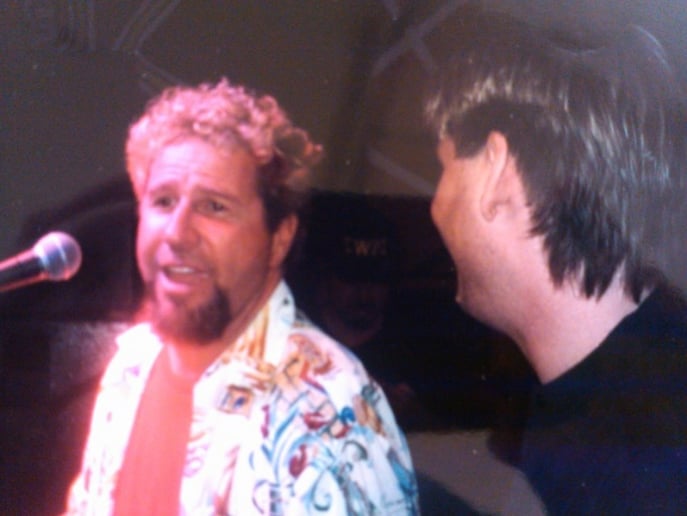 Gallery photo 4 of World Caliber Magician Mark Benthimer