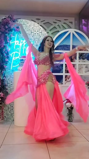 Gallery photo 3 of Karina Bellydancer