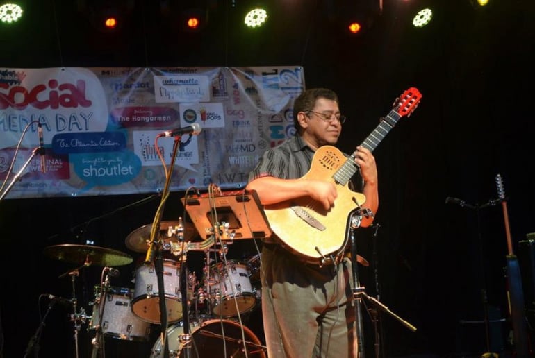 Gallery photo 7 of World Flamenco Acoustic Solo